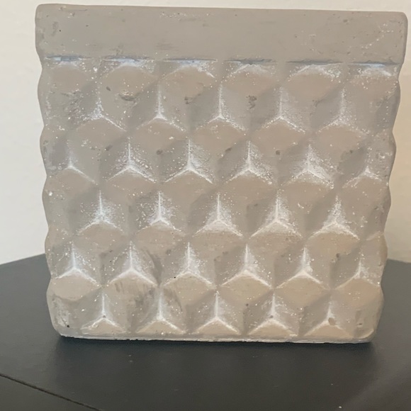 Geometric-Patterned Concrete Planter - Picture 3 of 5
